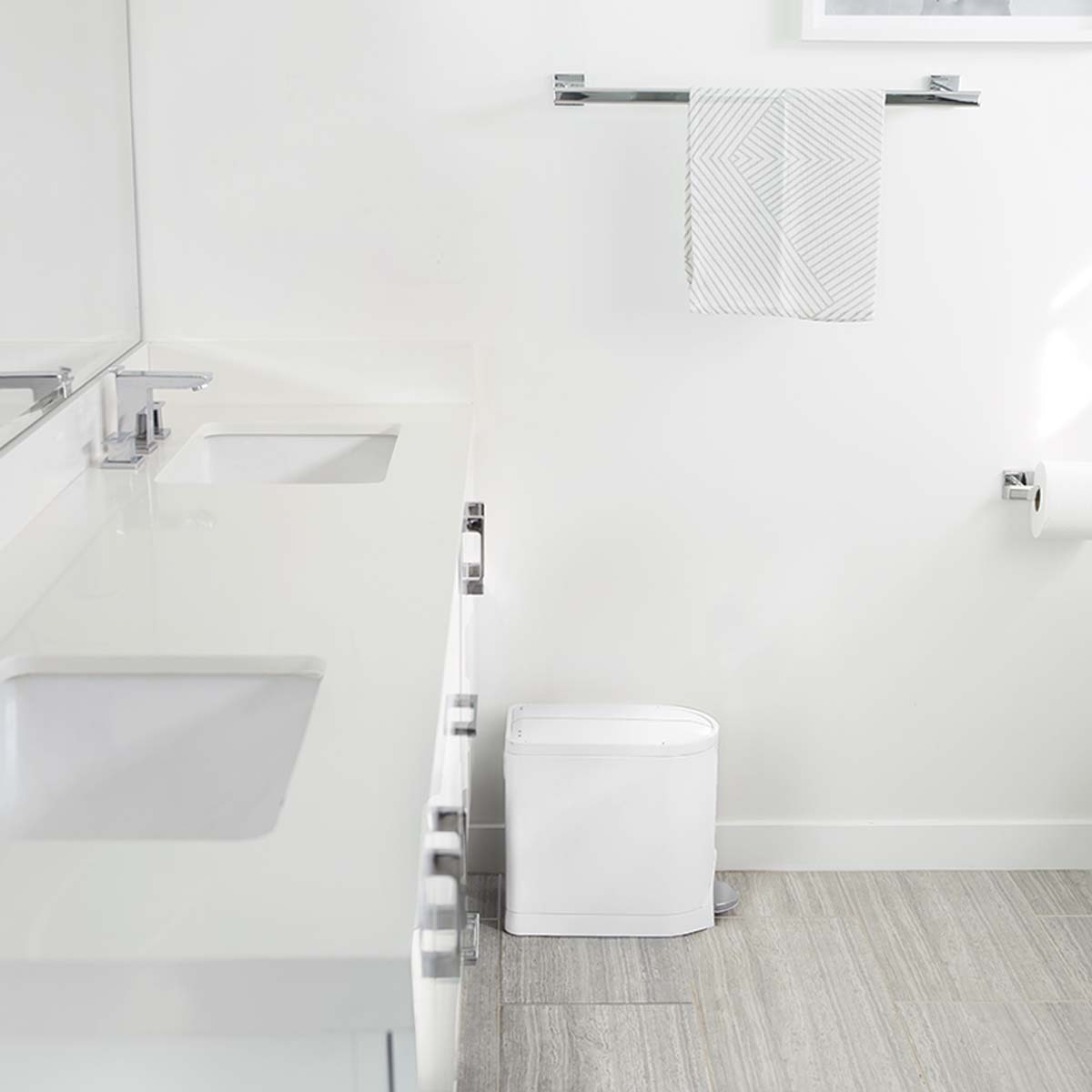 10L butterfly step can - white finish - lifestyle bathroom